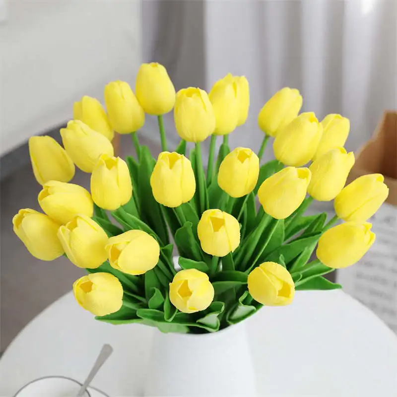 باقة-ورد-توليب-أصفر-صناعي-5-ورود-لديكور-البيت-وحفلات-الزفاف-والخطوبة_All_6259_8.jpeg باقة ورد توليب أصفر صناعي 5 ورود لديكور البيت وحفلات الزفاف والخطوبة - الصورة 1