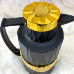 ⁦ترمس حراري انيق حافظ لحرارة المشروبات لاطول فترة بيد لسهولة الحمل في السفر والرحلات والتخييم 1 لتر⁩ - الصورة ⁦4⁩
