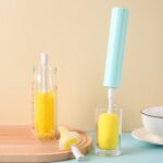 ⁦فرشة كهربائية لتنظيف زجاجات المياة وببرونات الأطفال ب 3 رؤوس مختلفة⁩ - الصورة ⁦4⁩